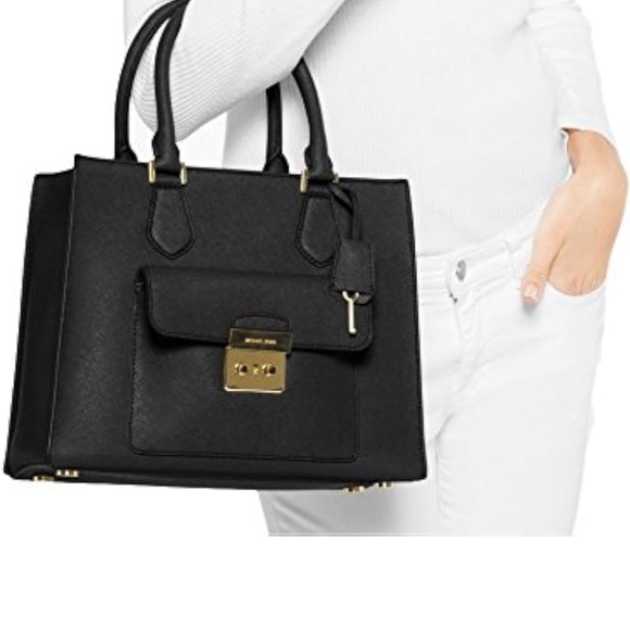 Michael Kors Medium Saffiano 100% Leather Bag 8/10 condition. No dustbag. - Picture 3 of 9